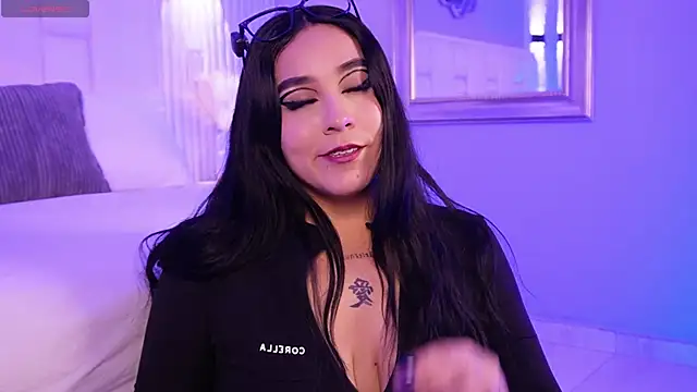 KatlynRous online show from July 27, 2026, 7:43 pm