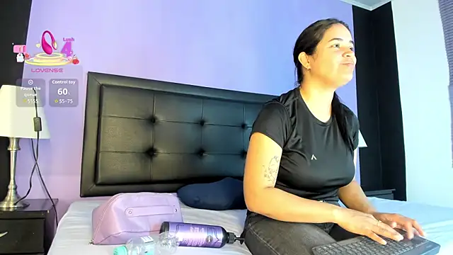 GreciaFox1 online show from May 4, 2026, 12:30 pm