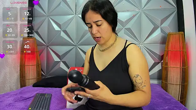 GreciaFox1 online show from December 22, 2025, 11:43 am