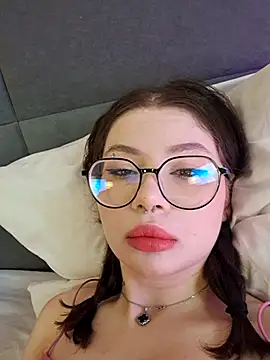 RianaRey online show from May 8, 2026, 6:28 am