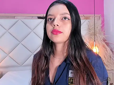 Lucianaa Collins online show from October 2, 2025, 11:57 am