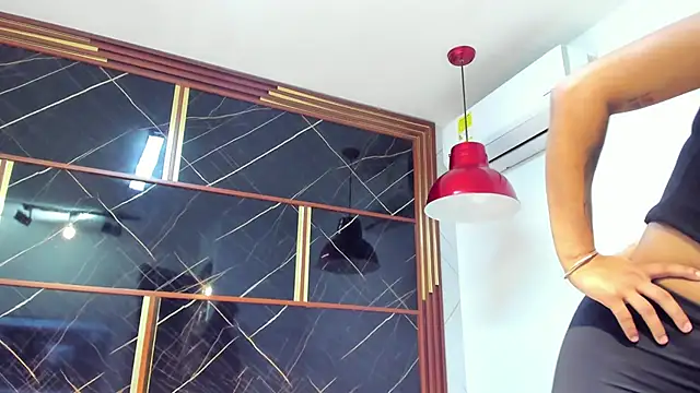 HannyThompson online show from October 23, 2025, 12:15 pm