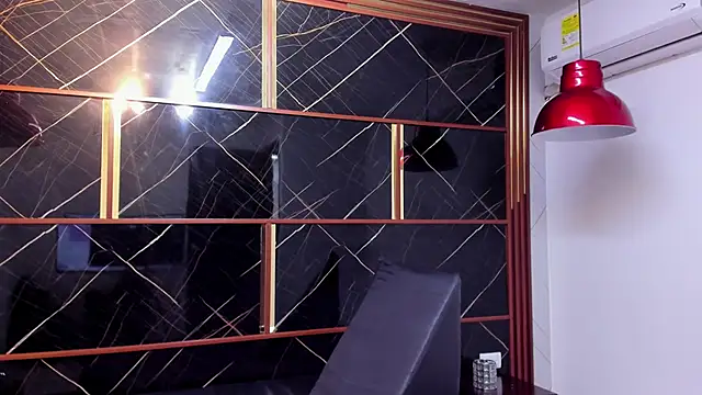 HannyThompson online show from October 11, 2025, 12:17 pm