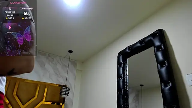 Luciifeer  online show from February 26, 2026, 6:52 pm