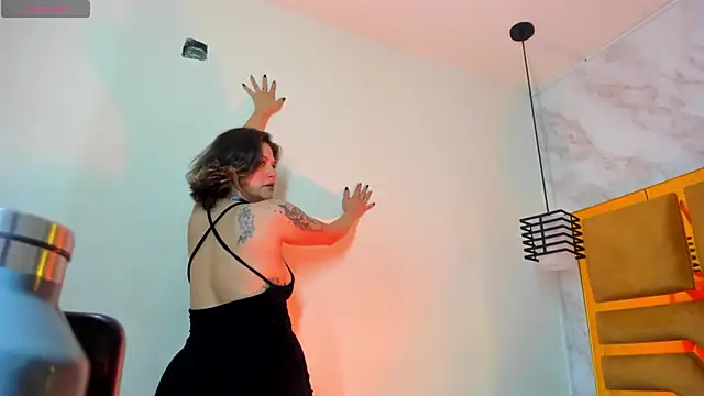 Luciifeer  online show from November 7, 2025, 6:56 pm