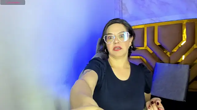 Snapshot of Luciifeer_ chatting on October 2, 2025, 6:44 pm Luciifeer online show from October 2, 2025, 6:44 pm
