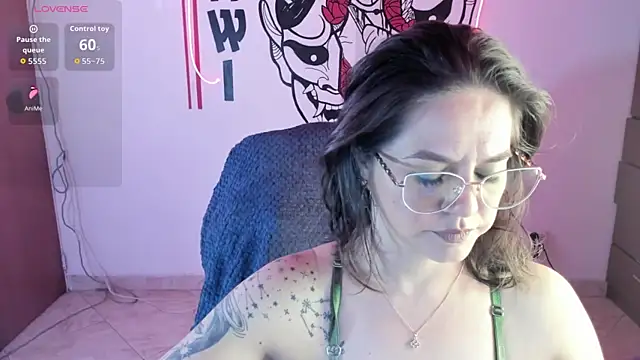 Snapshot of Luciifeer_ chatting on July 14, 2026, 2:23 pm Luciifeer online show from July 14, 2026, 2:23 pm