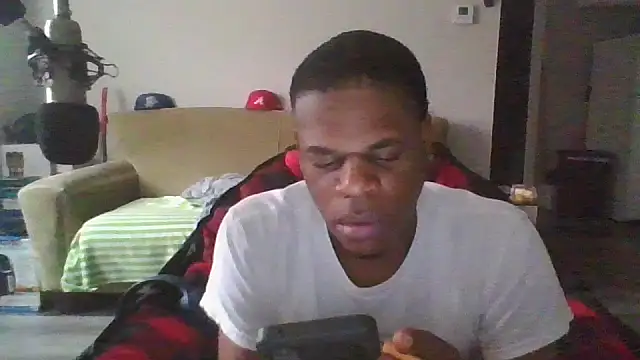 MrGreenbeanbean88 online show from October 6, 2025, 8:42 pm