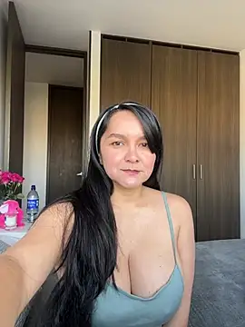 Snapshot of Nova_Gabriela chatting on February 5, 2026, 12:45 pm Nova Gabriela online show from February 5, 2026, 12:45 pm