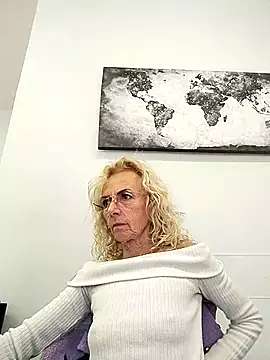 clarabell4 online show from February 26, 2026, 12:16 pm