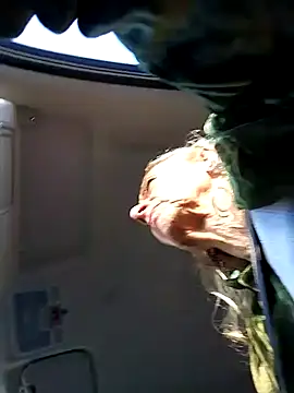 clarabell4 online show from November 12, 2025, 7:34 am