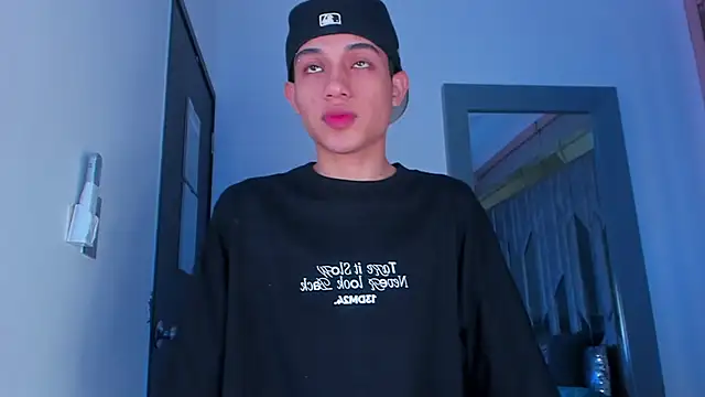 Snapshot of Sebax_Young chatting on March 14, 2026, 8:37 pm Sebax Young online show from March 14, 2026, 8:37 pm