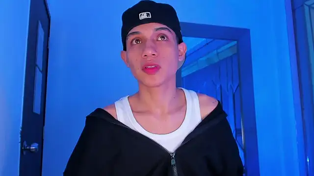 Snapshot of Sebax_Young chatting on March 21, 2026, 3:41 am Sebax Young online show from March 21, 2026, 3:41 am