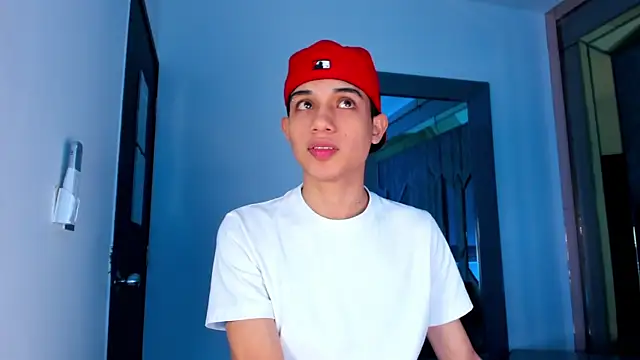 Snapshot of Sebax_Young chatting on March 11, 2026, 8:36 pm Sebax Young online show from March 11, 2026, 8:36 pm