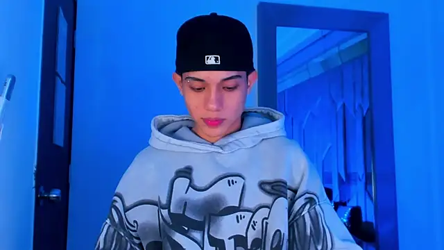 Snapshot of Sebax_Young chatting on March 13, 2026, 3:55 am Sebax Young online show from March 13, 2026, 3:55 am