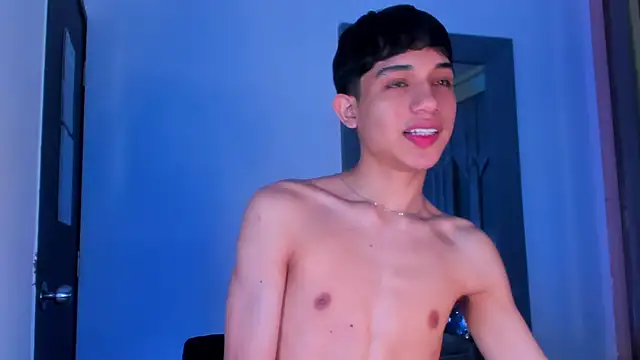 Snapshot of Sebax_Young chatting on March 8, 2026, 8:34 pm Sebax Young online show from March 8, 2026, 8:34 pm