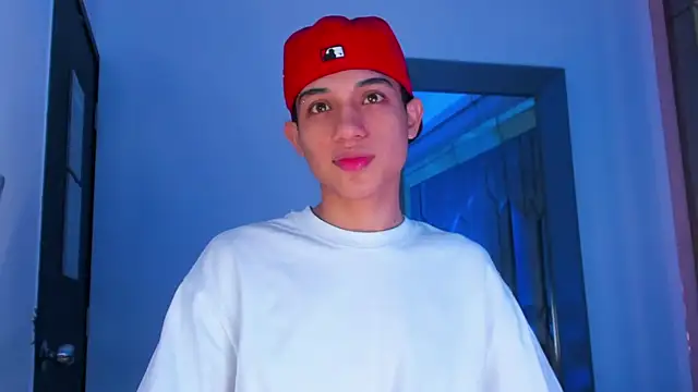 Snapshot of Sebax_Young chatting on March 16, 2026, 7:49 pm Sebax Young online show from March 16, 2026, 7:49 pm