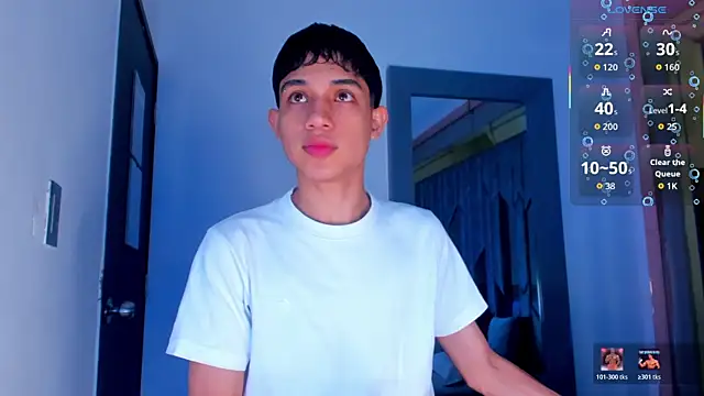 Snapshot of Sebax_Young chatting on May 10, 2026, 8:44 pm Sebax Young online show from May 10, 2026, 8:44 pm