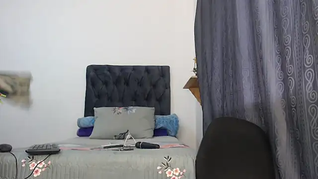 Busty-Caramel online show from September 25, 2025, 2:12 pm