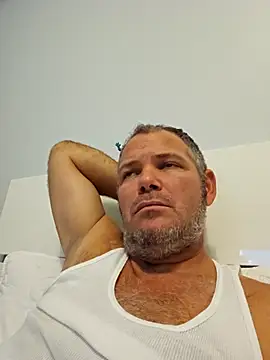 cubanitofeliz40 online show from January 31, 2026, 9:46 pm