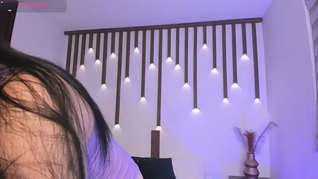 emma fhox online show from February 17, 2026, 2:20 am