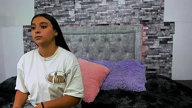 Snapshot of nicolexxaleja chatting on October 26, 2025, 10:43 pm nicolexxaleja online show from October 26, 2025, 10:43 pm