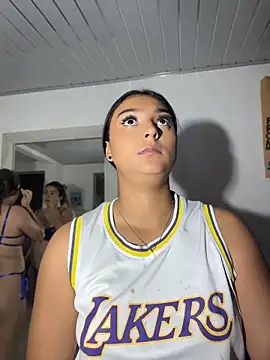 nicolexxaleja online show from April 22, 2026, 9:10 pm