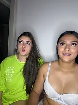nicolexxaleja online show from July 1, 2026, 4:35 am