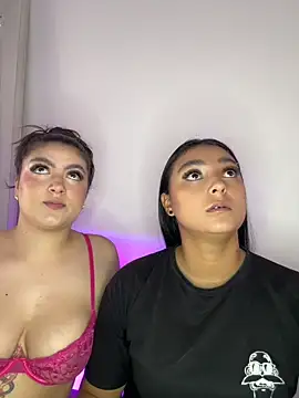 nicolexxaleja online show from August 3, 2026, 9:09 pm