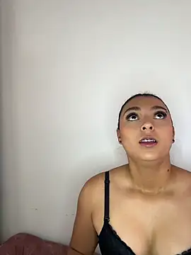 nicolexxaleja online show from July 4, 2026, 1:59 pm