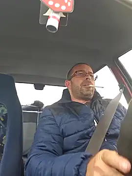 Snapshot of Thomas043 chatting on October 28, 2025, 1:43 pm Thomas043 online show from October 28, 2025, 1:43 pm