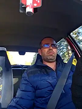 Snapshot of Thomas043 chatting on October 27, 2025, 6:58 am Thomas043 online show from October 27, 2025, 6:58 am