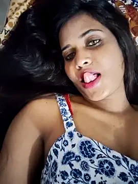 Snapshot of cute_radhikaa chatting on April 14, 2026, 9:14 am cute radhikaa online show from April 14, 2026, 9:14 am