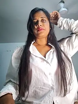 Snapshot of cute_radhikaa chatting on March 30, 2026, 10:00 pm cute radhikaa online show from March 30, 2026, 10:00 pm