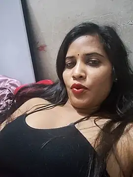 Snapshot of cute_radhikaa chatting on April 5, 2026, 9:21 pm cute radhikaa online show from April 5, 2026, 9:21 pm