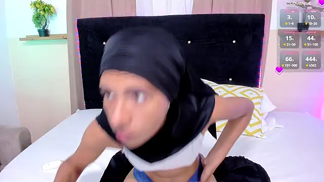 Snapshot of Sarah_Brooke chatting on November 16, 2025, 7:07 pm Sarah Brooke online show from November 16, 2025, 7:07 pm