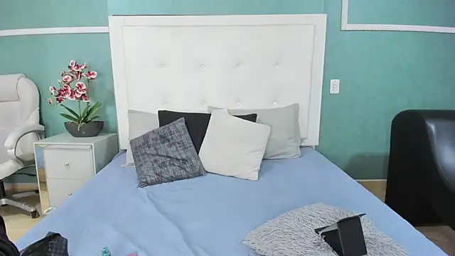 ania gomez online show from February 2, 2026, 8:08 pm