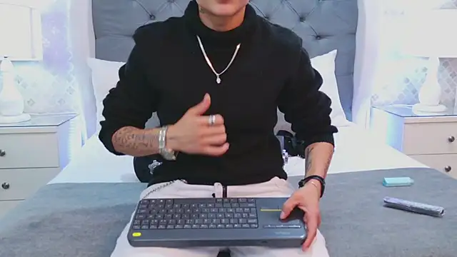 ZoeKrug online show from January 11, 2026, 3:24 am