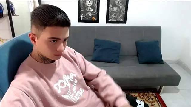 Snapshot of santii_ss chatting on November 5, 2025, 2:31 pm santii ss online show from November 5, 2025, 2:31 pm