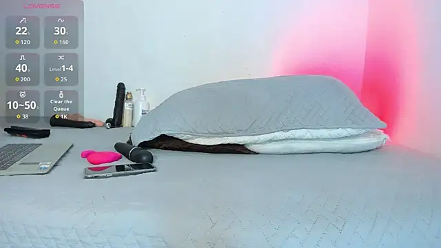 hot boy 04 online show from December 3, 2025, 12:48 pm