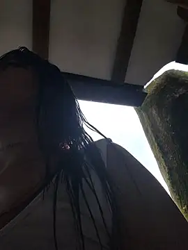 Snapshot of Yessica_Lopezz chatting on November 17, 2025, 12:20 pm Yessica Lopezz online show from November 17, 2025, 12:20 pm