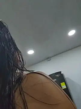 Snapshot of Yessica_Lopezz chatting on November 14, 2025, 12:20 pm Yessica Lopezz online show from November 14, 2025, 12:20 pm