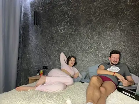 Snapshot of Bugs_and_Bunny chatting on October 23, 2025, 8:51 pm Bugs and Bunny online show from October 23, 2025, 8:51 pm