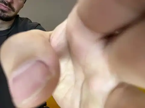 Snapshot of Bugs_and_Bunny chatting on November 11, 2025, 8:47 pm Bugs and Bunny online show from November 11, 2025, 8:47 pm