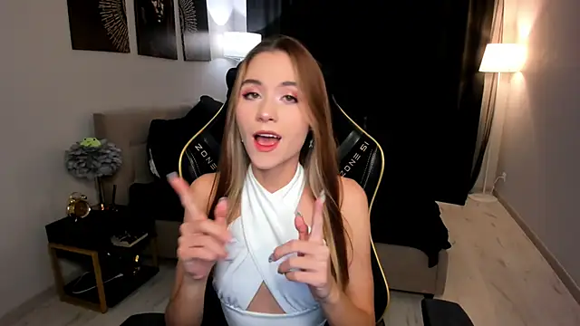 EllaCurtis online show from March 6, 2026, 6:14 pm