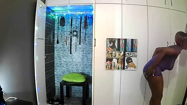 BaDSubMiss online show from October 1, 2025, 4:06 am