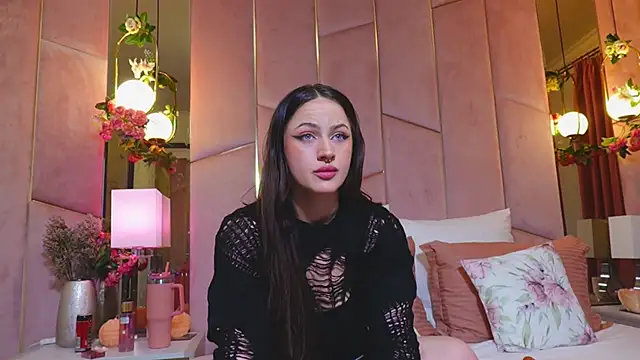 LucyLextonX online show from March 14, 2026, 4:24 pm