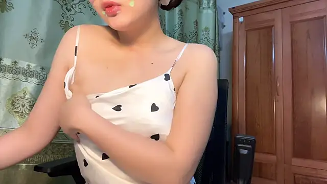 Snapshot of LinYi_Office chatting on July 4, 2026, 5:25 am LinYi Office online show from July 4, 2026, 5:25 am