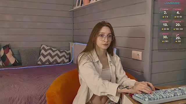 Vikki wyye online show from September 29, 2025, 4:41 am