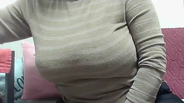 Snapshot of sexy_tettona chatting on March 18, 2026, 11:46 am sexy tettona online show from March 18, 2026, 11:46 am